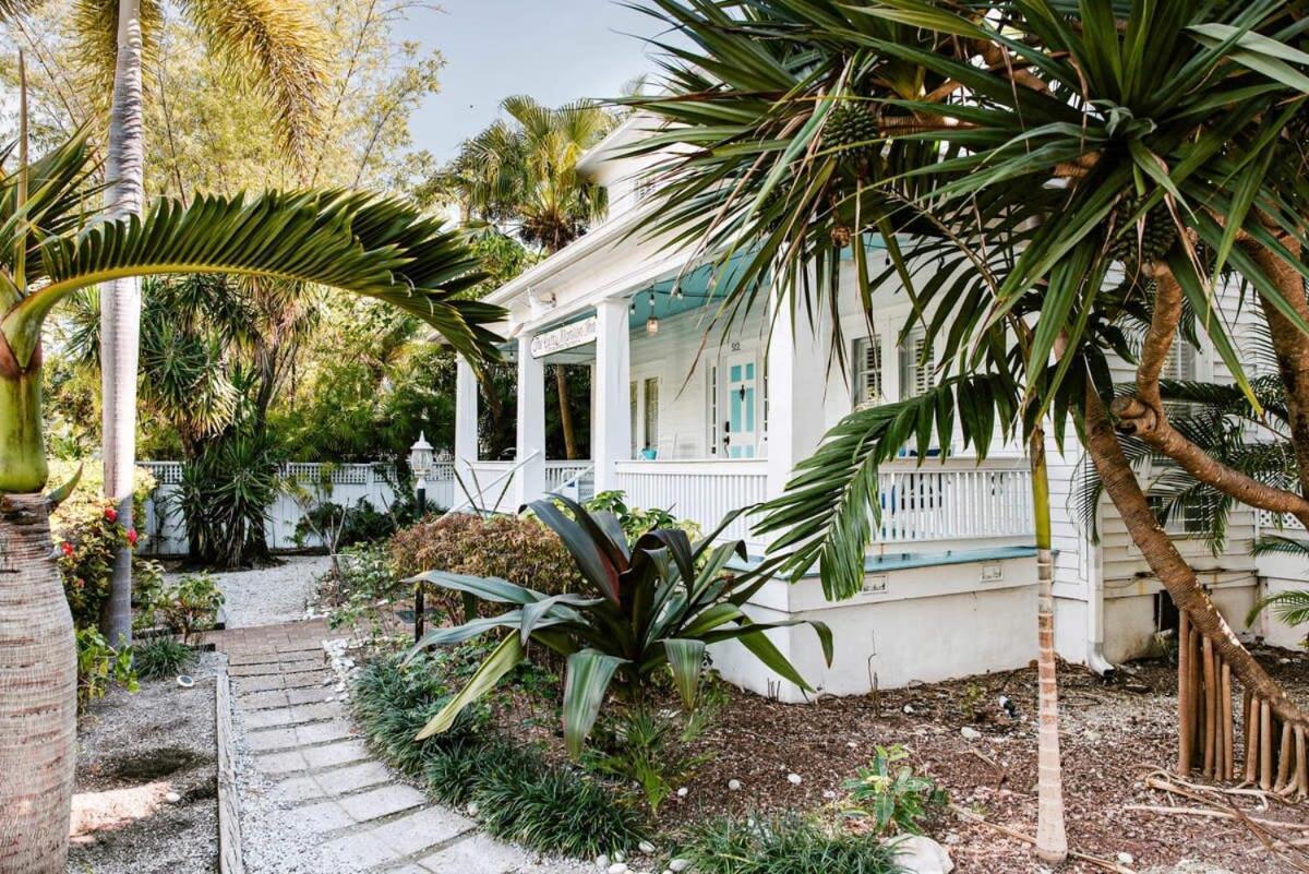 Deluxe King With Balcony - At James House With Parking! Key West Exterior photo