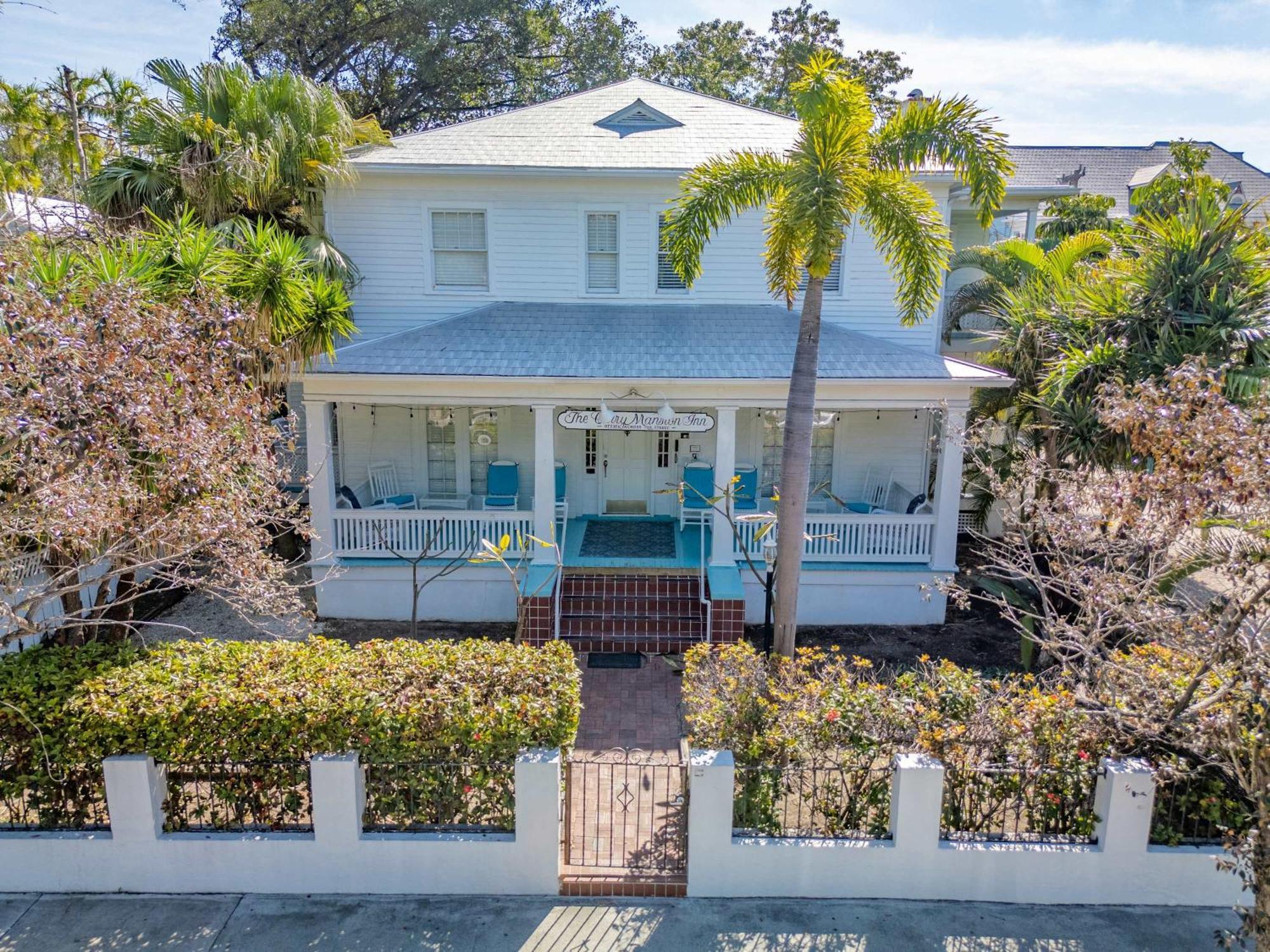 Deluxe King With Balcony - At James House With Parking! Key West Exterior photo