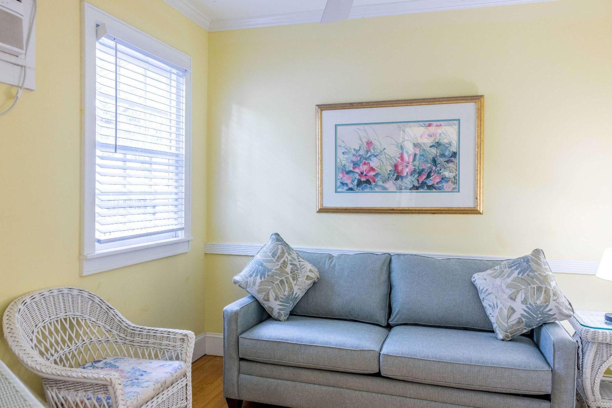 Deluxe King With Balcony - At James House With Parking! Key West Exterior photo